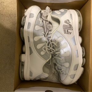 Fila silver white